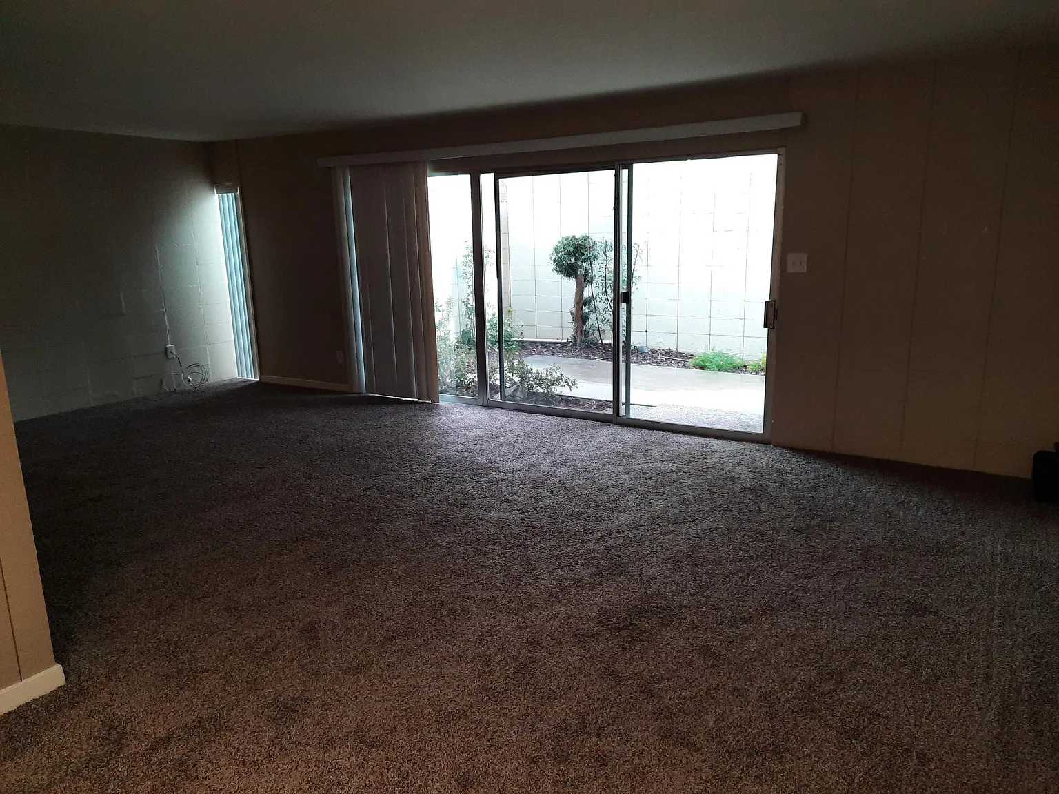 5005 N Roosevelt Ave — Photo 2