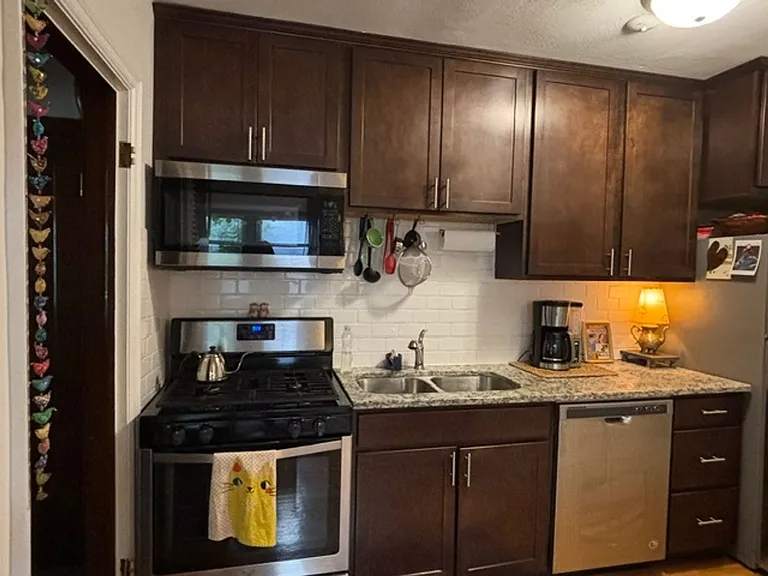 1630 Marshall Ave — Photo 13