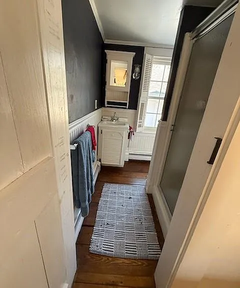225 Christian Ave — Photo 15