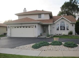 2716 Lake Park Dr, Lynwood, IL