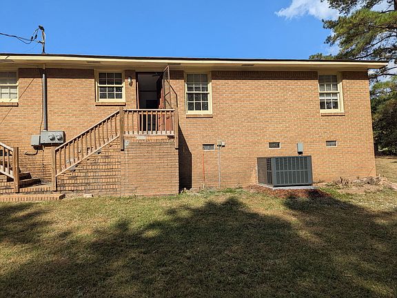 3rd image of 605 S Rucker Dr