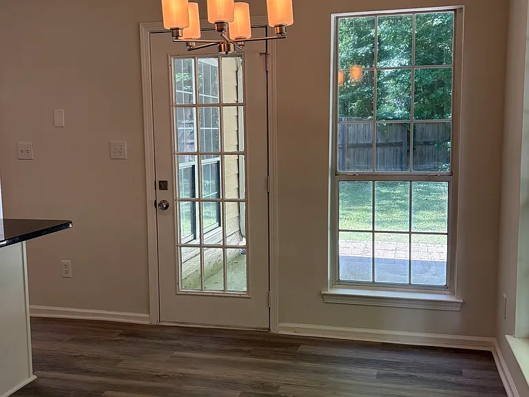 95 Prestwick Ln — Photo 14