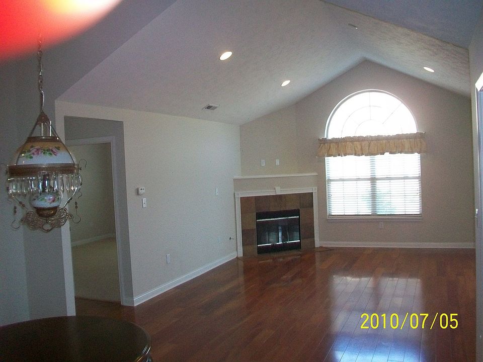 living/dining  29 x 14