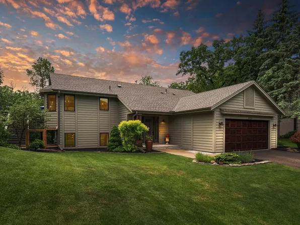 3655 Windtree Ct, Eagan, MN 55123