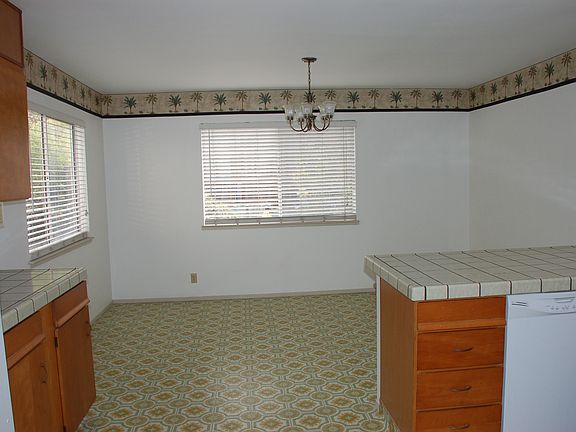 Family Room Kitchen Combo