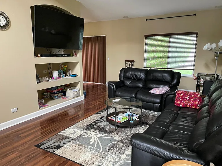 2277 Stoughton Dr — Photo 6