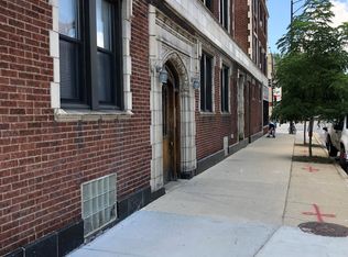 2351 W Wilson Ave APT 302, Chicago, IL 60625