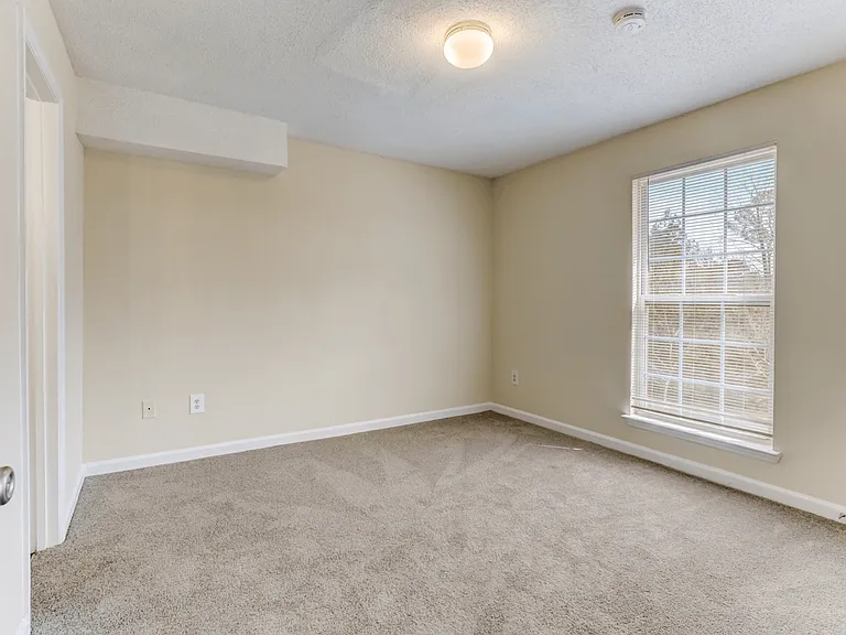 Forest Glen Apartments — Photo 29