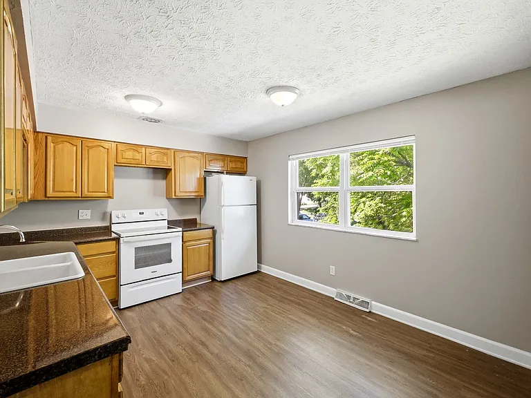 6406 Dalewood Rd — Photo 16