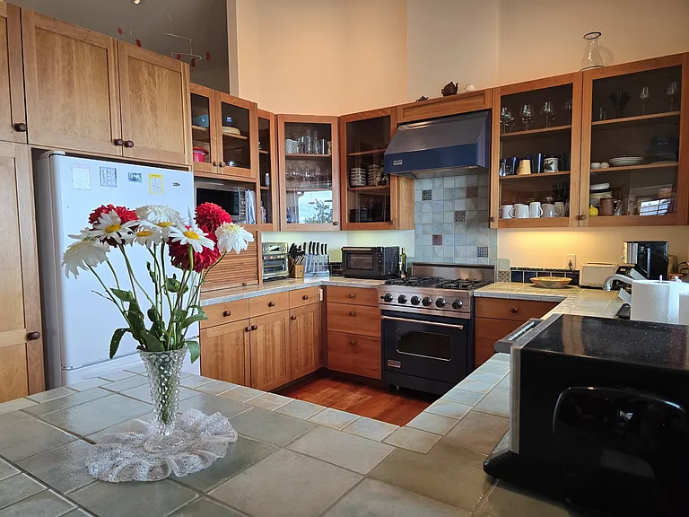 1504 Clallam St — Photo 9
