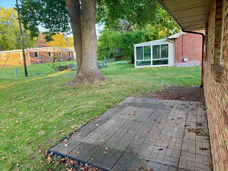 1102 Brighton Dr #B — Photo 12