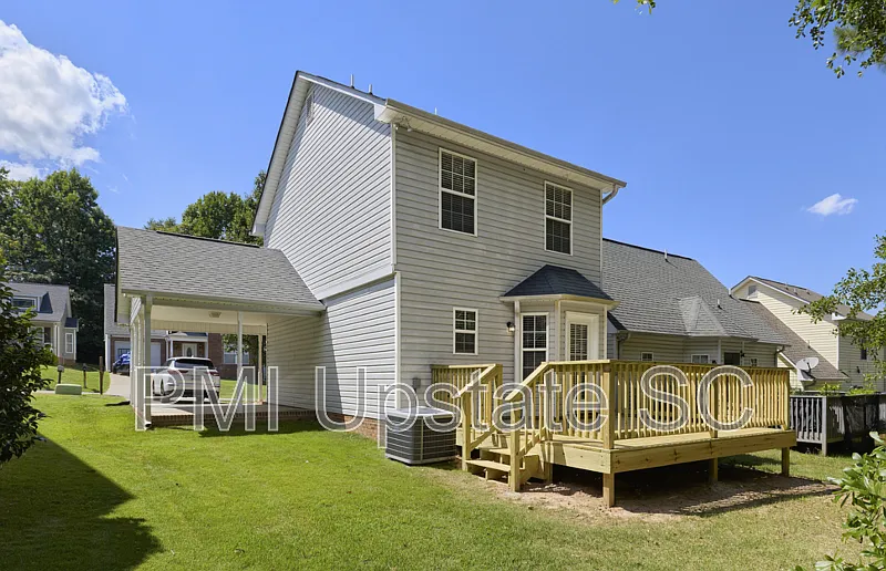 3 bed, 2.5 bath, $1,575 — Photo 2