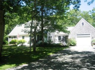 91 Holly Tree Ln, Tisbury, MA 02568