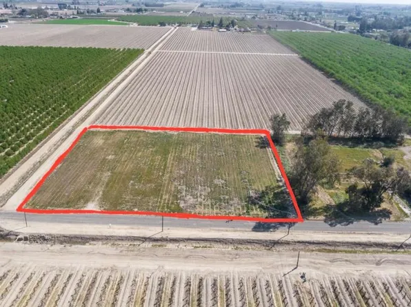 5268 S Walnut Ave, Fresno, CA 93706