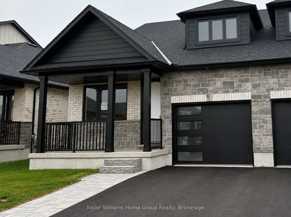 7 Halls Dr, Centre Wellington, ON N0B 1S0
