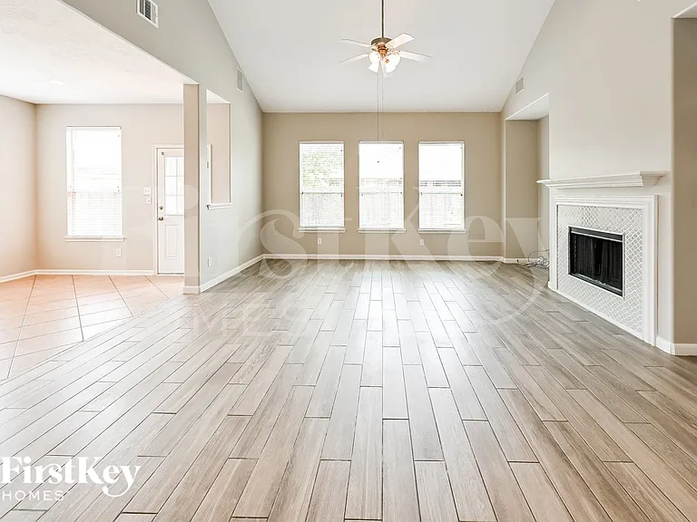 13803 Turning Spring Ln — Photo 3