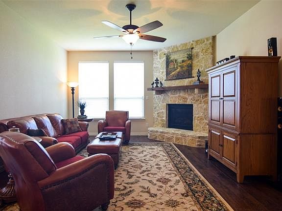 4th image of 5108 Grovewood Dr
