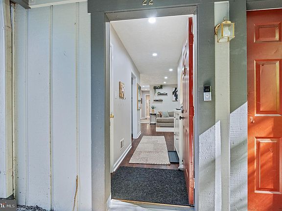 4th image of 22 Windbrooke Cir #22