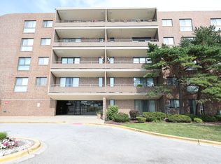 7 E Carriageway Dr APT 408, Hazel Crest, IL 60429