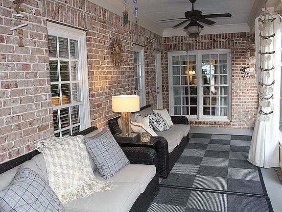 5th image of 310 White Moss Pl