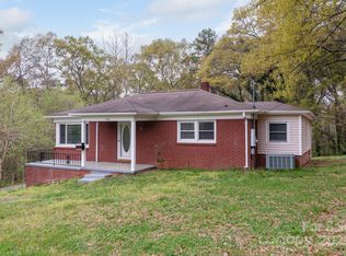 668 Riverside Dr, Lincolnton, NC 28092