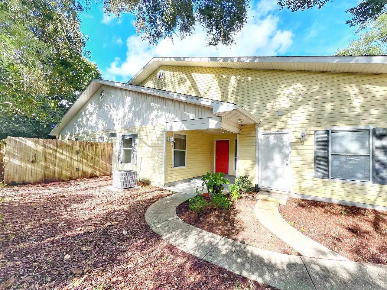 3 bed, 1500 sqft, $2,100 — Photo 1