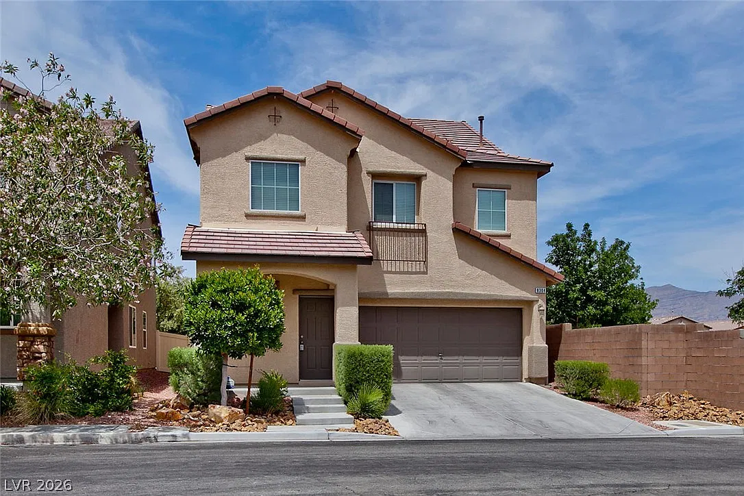 3 bed, 2.5 bath, 2763 sqft, $2,200 — Photo 1