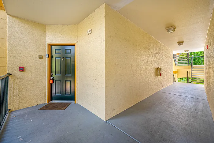 5612 Pinnacle Heights Cir #206 — Photo 6