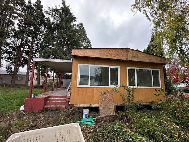 1st image of 2200 Lancaster Dr SE Unit 5B