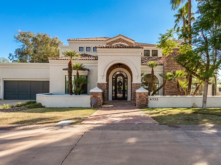 6352 E Vista Dr — Photo 1
