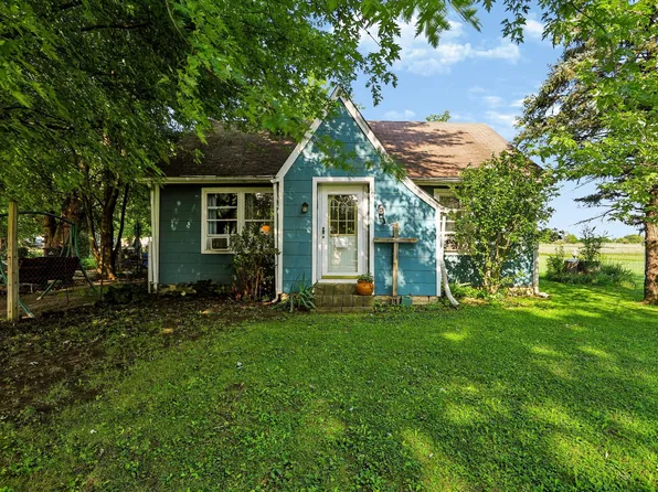 7604 N 1200 E, Shirley, IN 47384