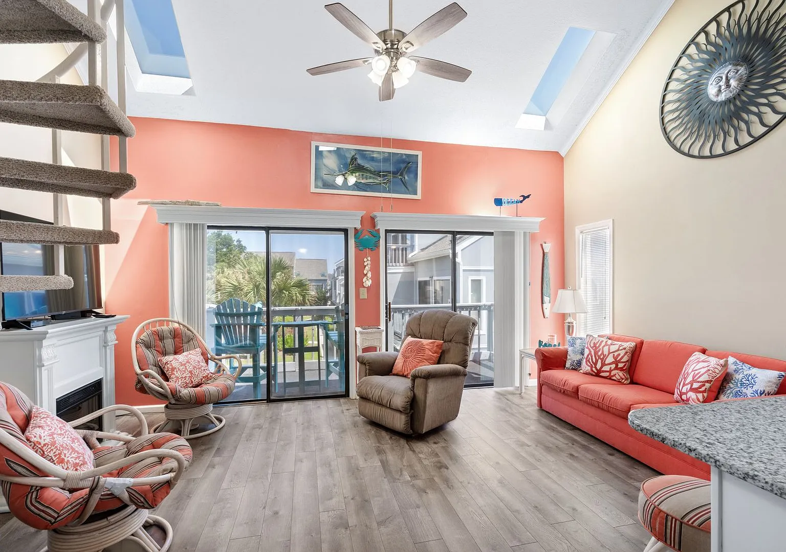 Fully Furnished 2-Bedroom Condo | Flexible Lease Terms — Photo 4