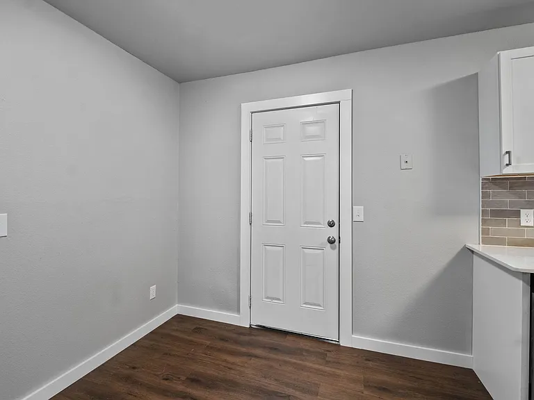 2674 E Kantz Dr — Photo 5