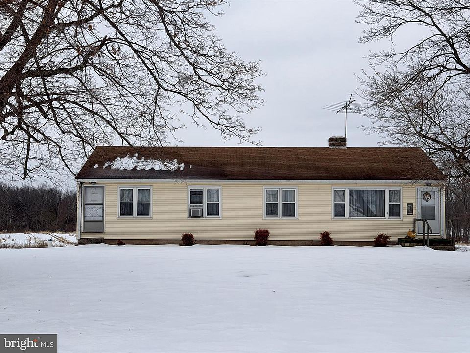 1st image of 429 Fagleysville Rd