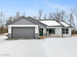 6988 E Lone Wolf Ct, Wasilla, AK 99654