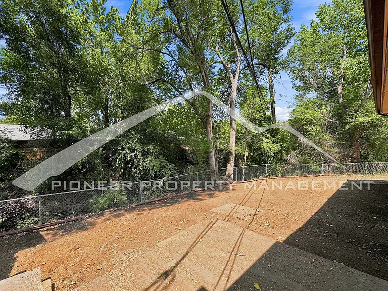 179 Eaton Ct — Photo 16