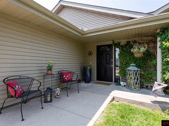 2nd image of 104 Panther Ct
