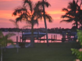 1034 Dolphin Dr, Cape Coral, FL 33904