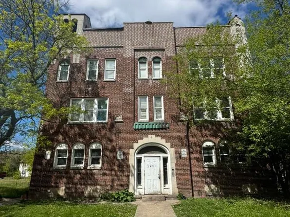 2453 N 17th St, Milwaukee, WI 53206