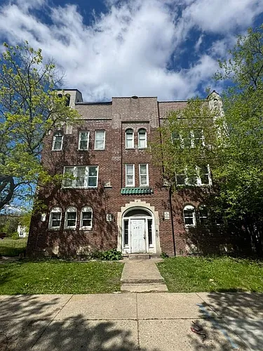 2453 N 17th St Photo 1