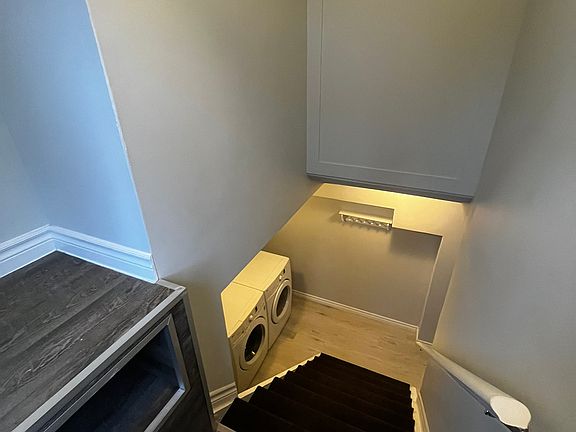 3rd image of 171 Anne St N #1B