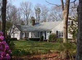 40 Riddle Hill Rd, Falmouth, MA 02540