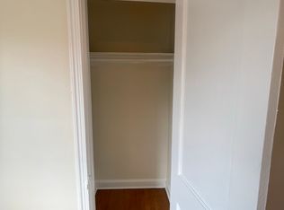 406 4th St SE APT 3, Washington, DC 20003