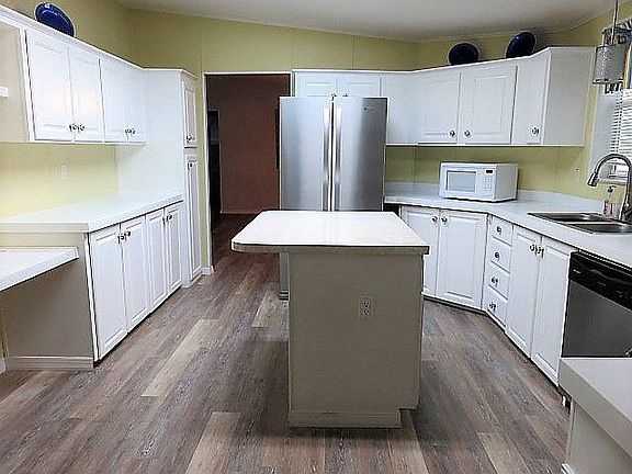 4th image of 1036 Palm Ave #100