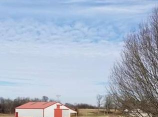 935 Glen Chapel Rd, Kuttawa, KY 42055
