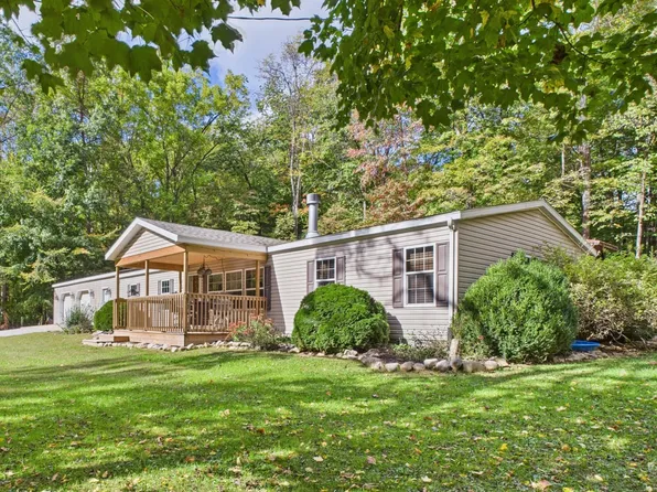 3766 E School Rd, Rosedale, IN 47874