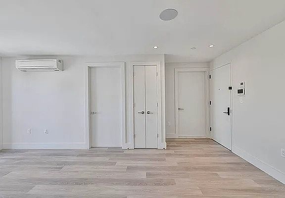 5th image of 2605 Snyder Ave #7B