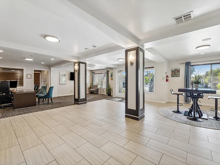Portofino Townhomes — Photo 11