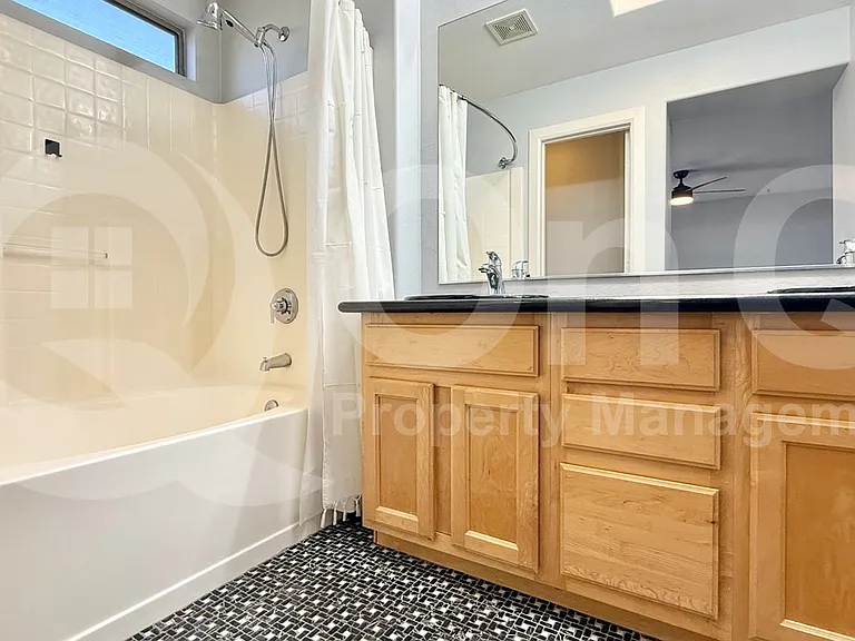 9231 E Lindner Ave — Photo 15