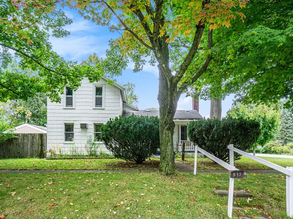513 Pine St, Paw Paw, MI 49079